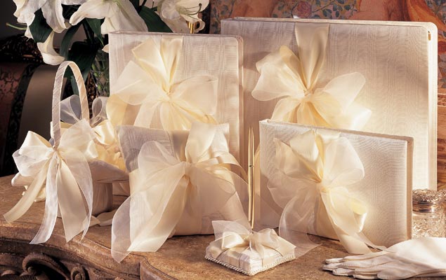 Tres Beau Wedding Accessories